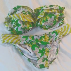 VS Ruffled Lime green lemon pink flowers bikini 👙